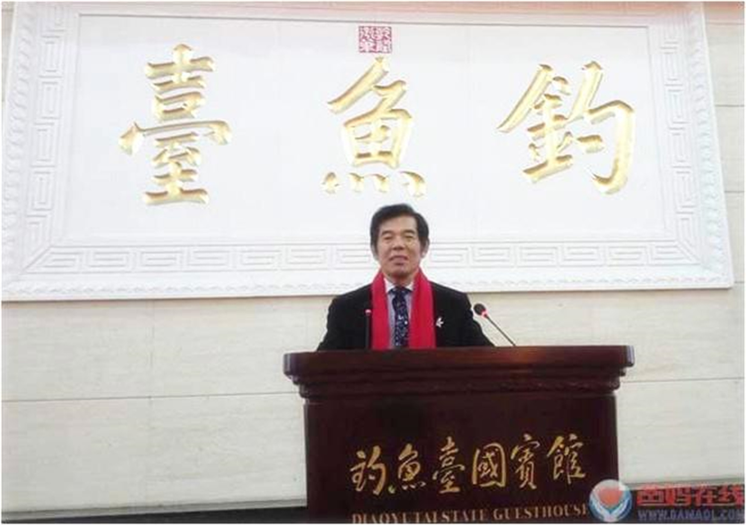 我做為爸媽在線的一個兒子，我愿為她的贏局無限而努力！