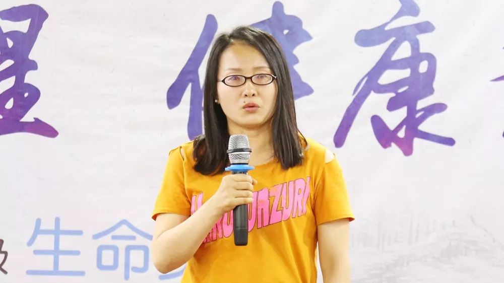 當(dāng)我不再過度關(guān)注孩子時(shí),我和孩子都越來越好了! 當(dāng)我不再過度關(guān)注孩子時(shí),我和孩子都越來越好了!